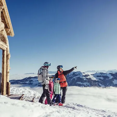 Апартаменты Blackstyle By Alpenluxus