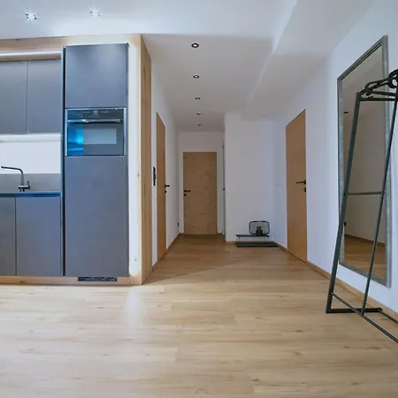 Апартаменты Blackstyle By Alpenluxus