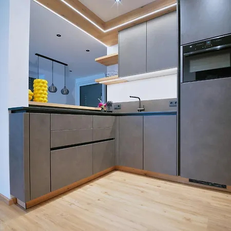 Blackstyle By Alpenluxus *